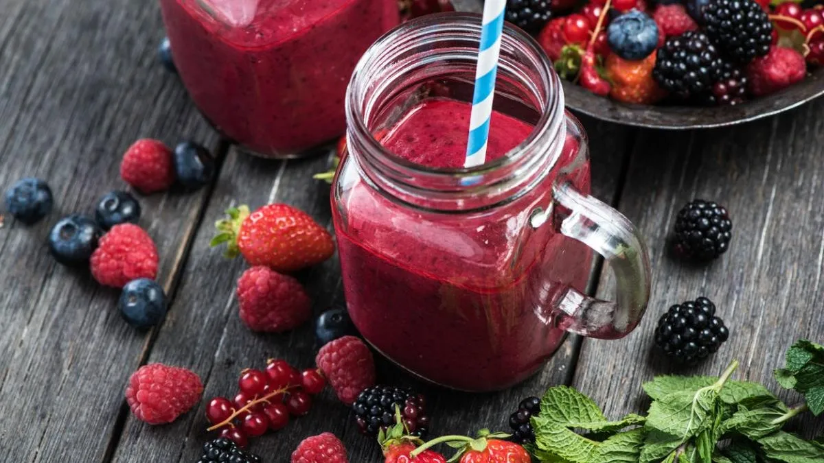 Limonada de frutos rojos