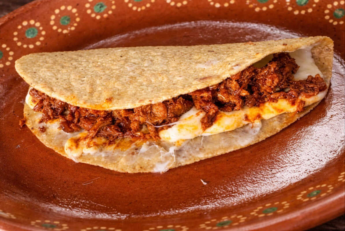 Quesadilla Jumbo de Maiz de Adobada