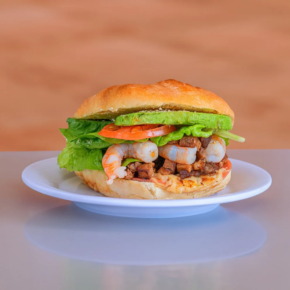Torta de Carne y Camarones