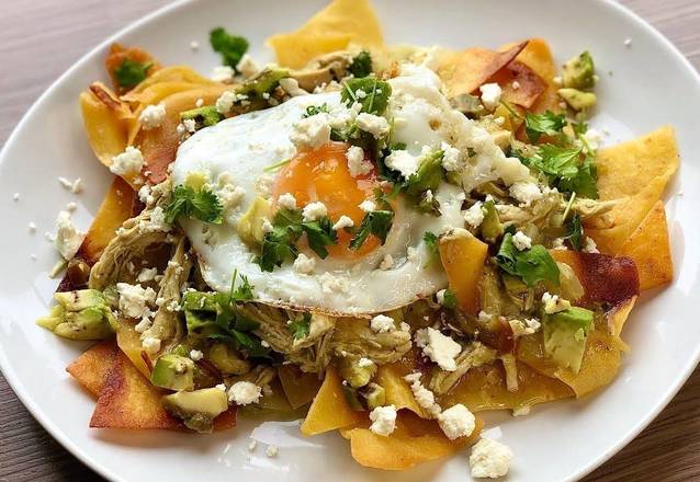 Chilaquiles Verdes con Huevo