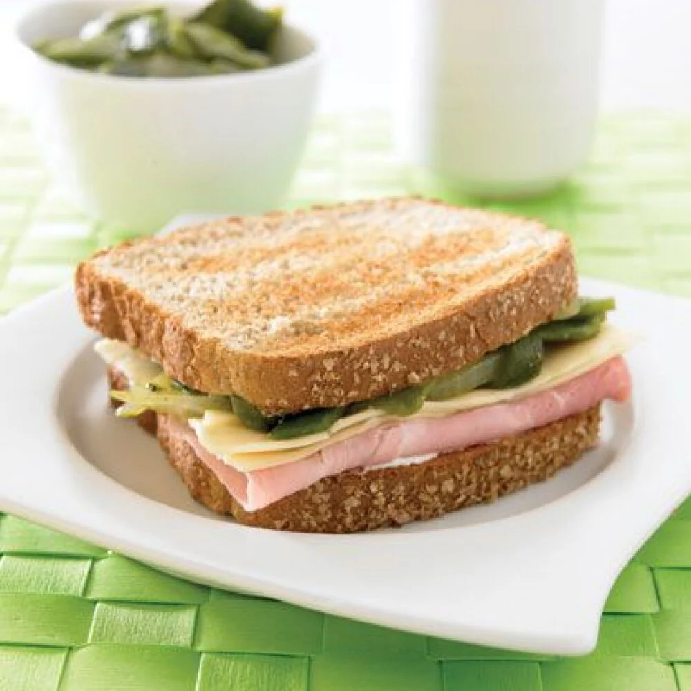 Sandwich de Jamon con tocino