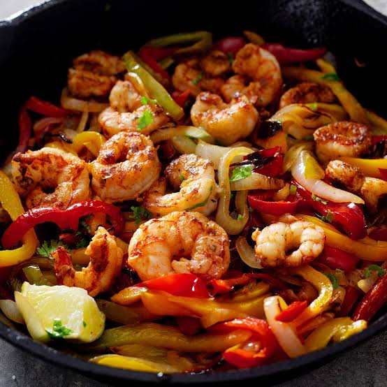 Fajitas de Mar y Tierra
