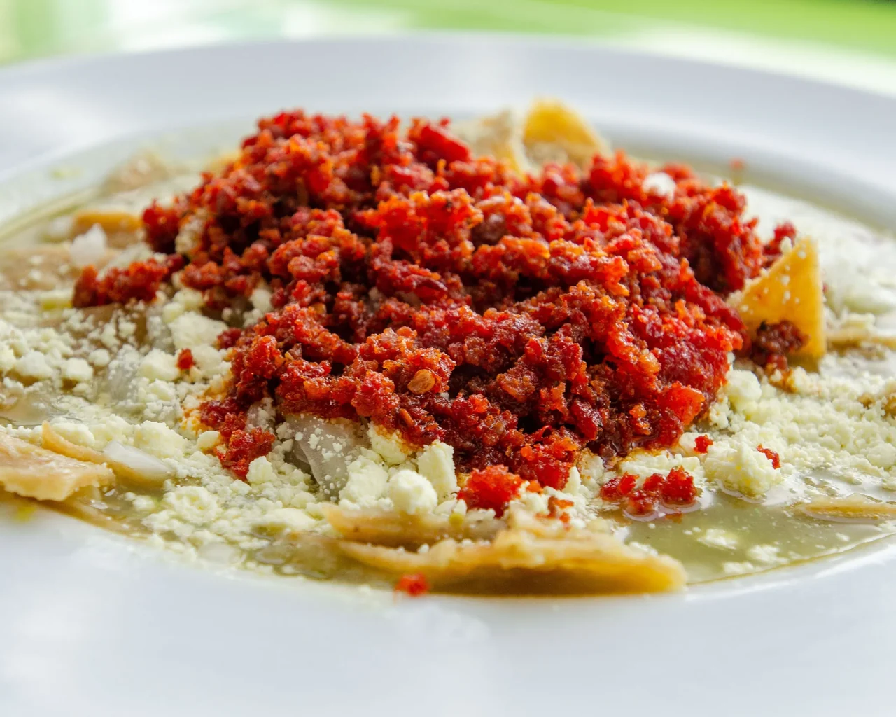 Chilaquiles con Chorizo Casero