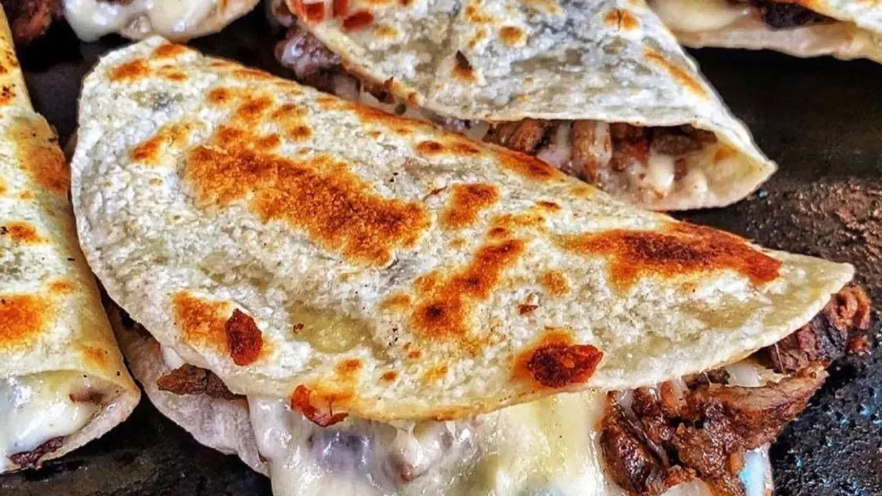 Quesadilla de Harina de Chorizo