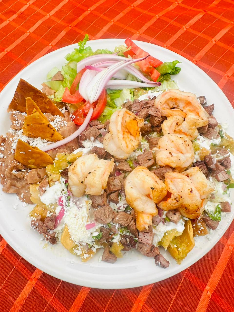 Chilaquiles Mar y Tierra