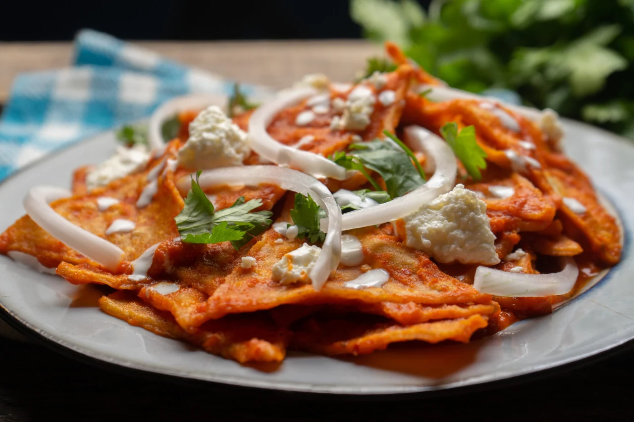 Chilaquiles Rojos con pollo