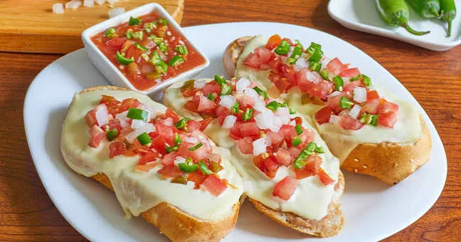 Mollete a la Mexicana