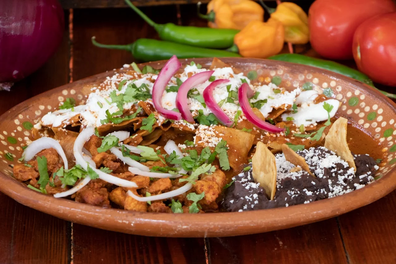 Chilaquiles Con Pastor